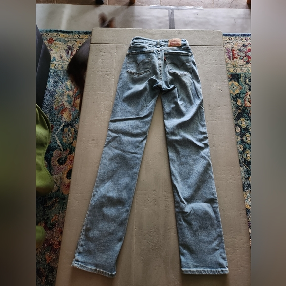 Levi 👖 - Picture 4 of 6